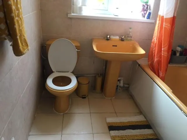 Comfy Rooms. Shared East London Homestay. 0*,  Reino Unido